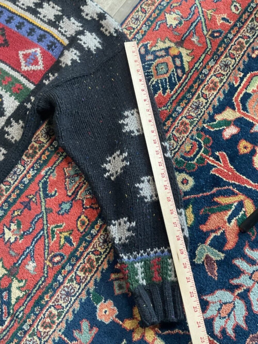 VTG Woolrich Aztec Pattern Sweater Men’s XL Multi Color Pattern Rare Wool - Picture 7 of 9